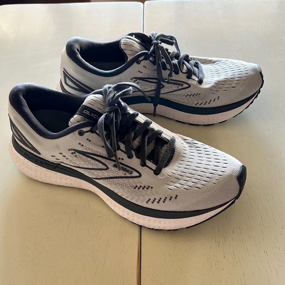 BROOKS GLYCERIN 19